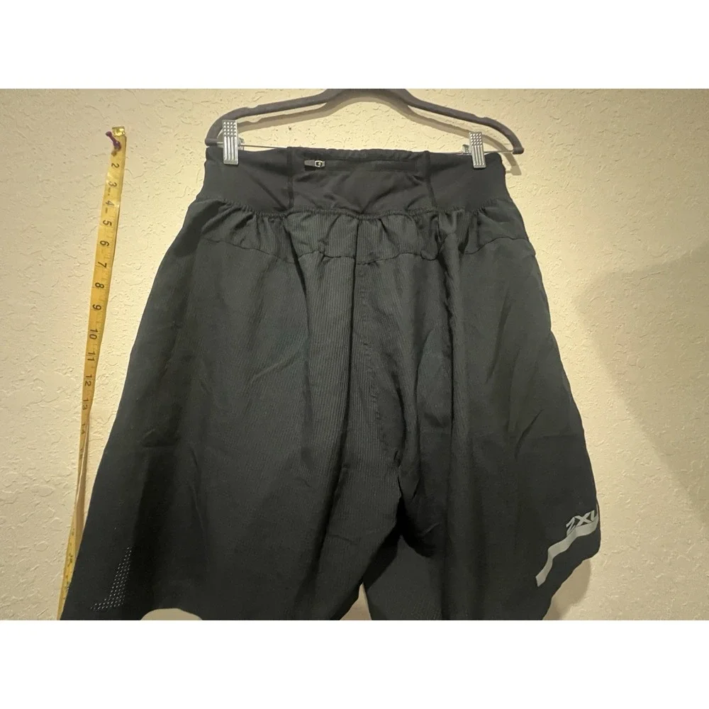 2XU Running Shorts Mens XL Black Back Zip Pocket Reflective Lightweight‎ Jogging